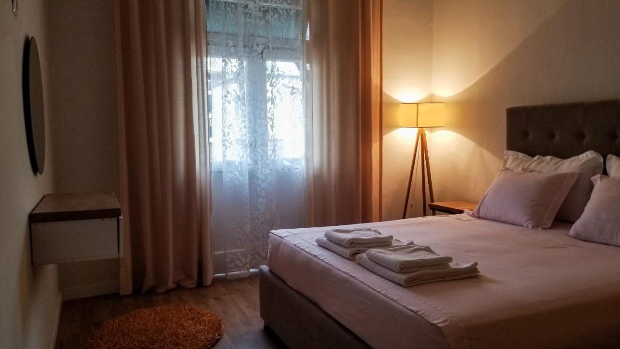 Spacious And Cozy Apartment - Ajia Apartment Tirana Kültér fotó