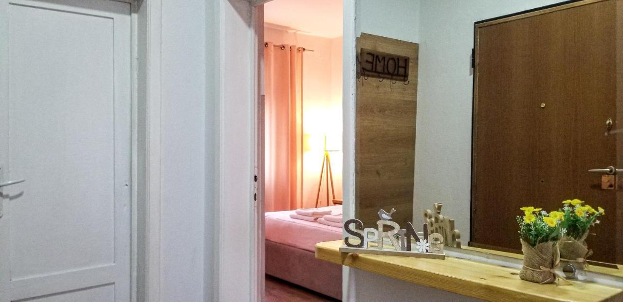 Spacious And Cozy Apartment - Ajia Apartment Tirana Kültér fotó