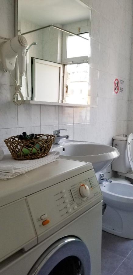 Spacious And Cozy Apartment - Ajia Apartment Tirana Kültér fotó