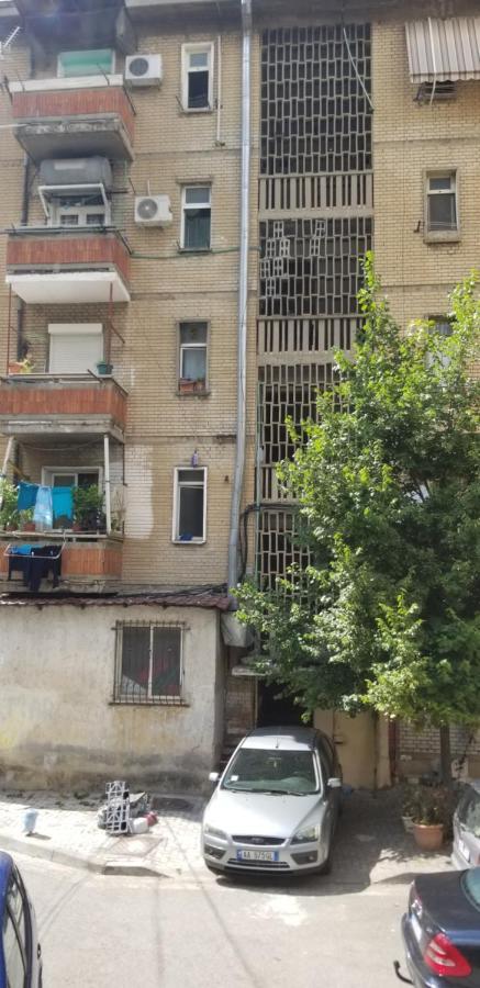 Spacious And Cozy Apartment - Ajia Apartment Tirana Kültér fotó